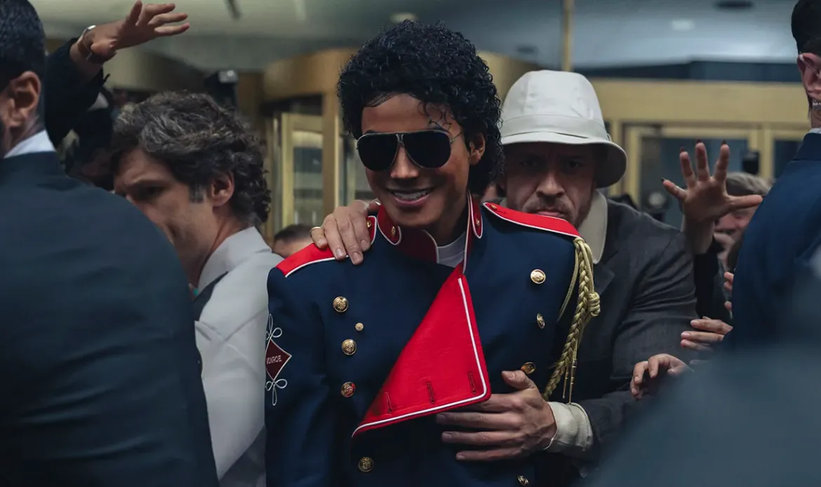 Jaafar Jackson as Michael Jackson and KeiLyn Durrel Jones as Bill Bray in Michael.