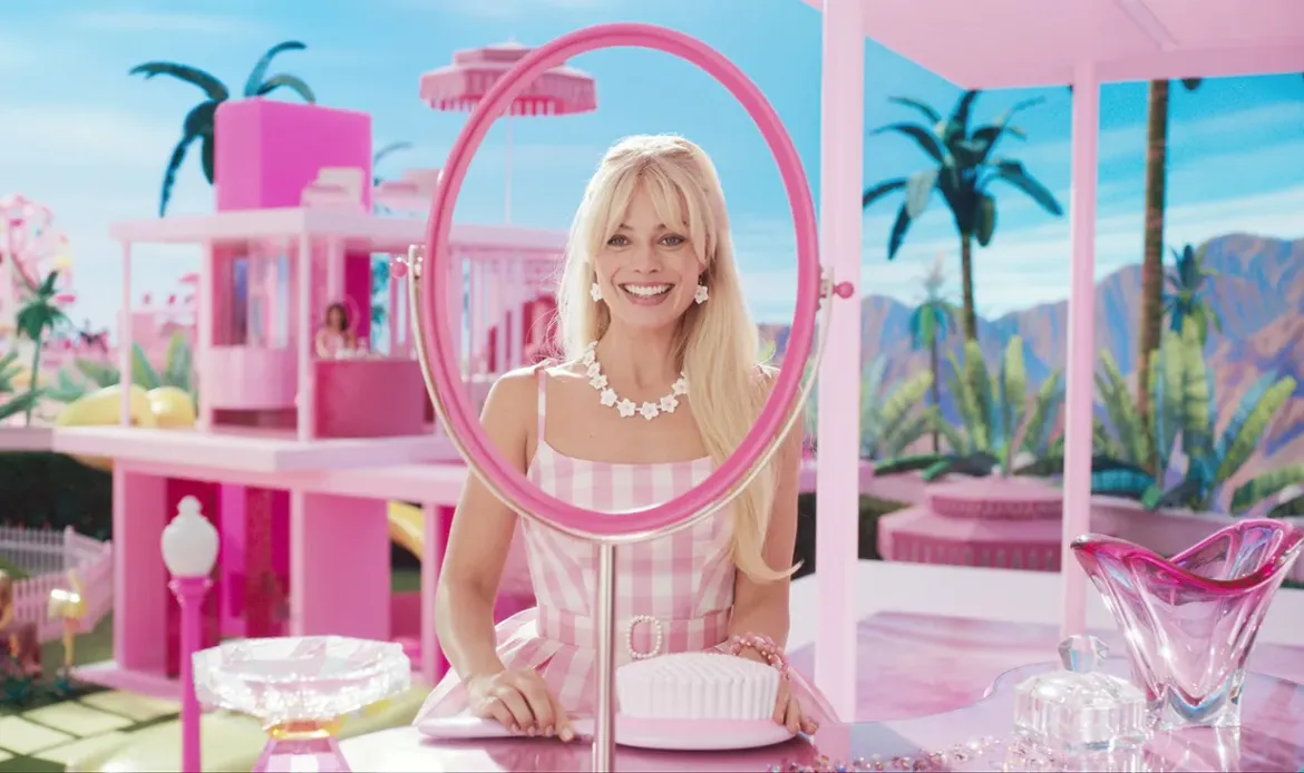Barbie, Margot Robbie as Barbie, 2023.