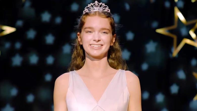 Carrie White smiling and happy in Carrie