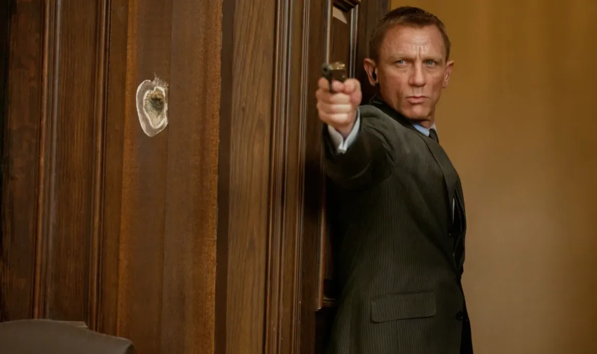 SKYFALL, Daniel Craig as James Bond, 2012. ph: Francois Duhamel/©Columbia Pictures/courtesy Everett Collection